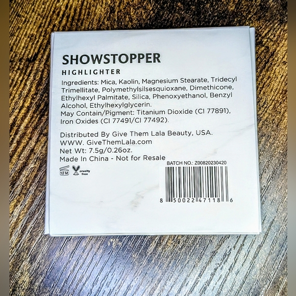 5/75$ GIVE THEM LALA BEAUTY Pressed Highlighter in Showstopper - Picture 6 of 13